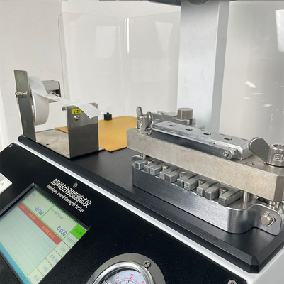 دامنه اندازه گیری کلاس B 500-1000 J / M2 و اندازه نمونه 25.4 * 25.4mm Universal Testing Machine IZ1012